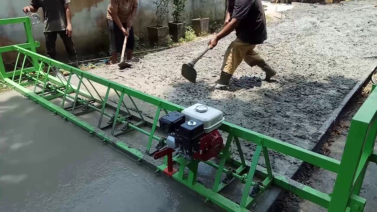 Mesin Perata Cor Jalan, Concrete Screeder