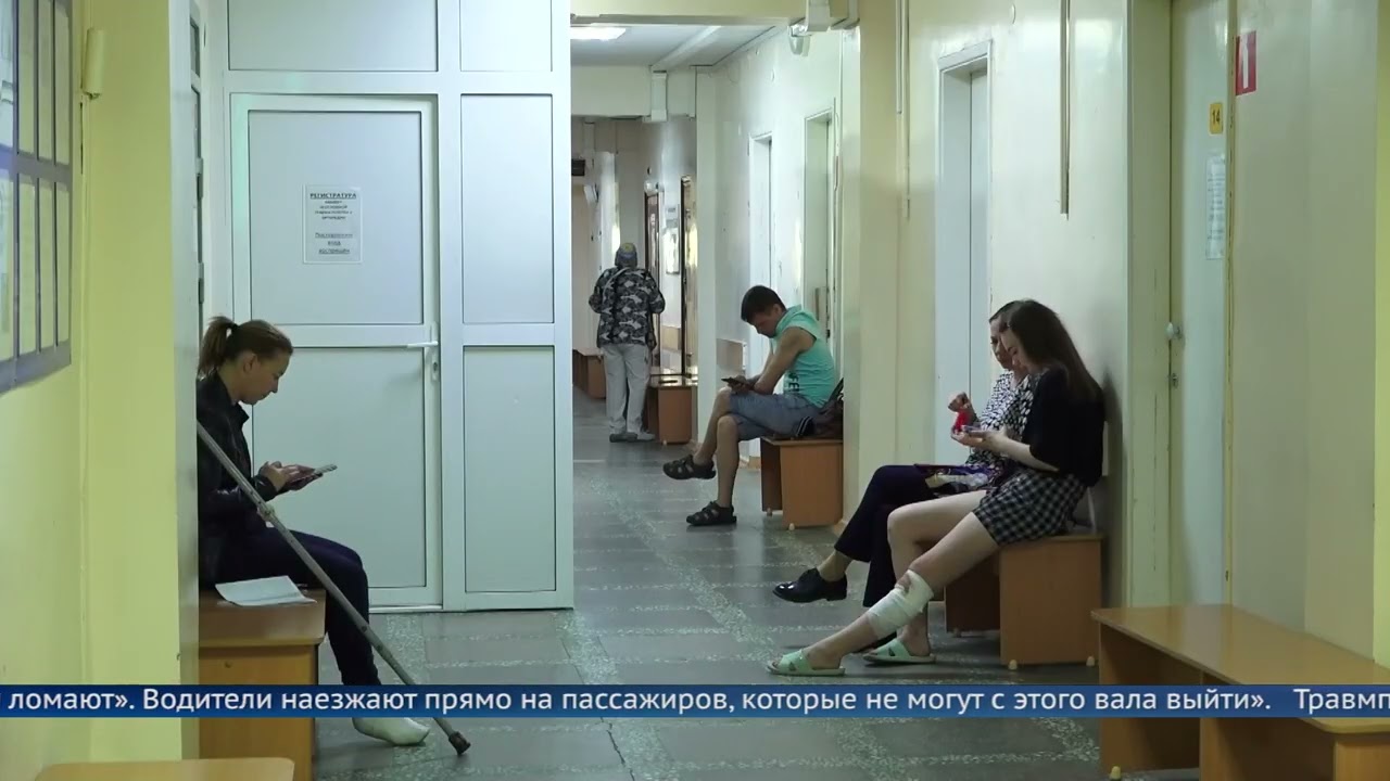 Больше недели пассажиры 28 го маршрута в Ангарске вели настоящую битву со снежными заносами на остан