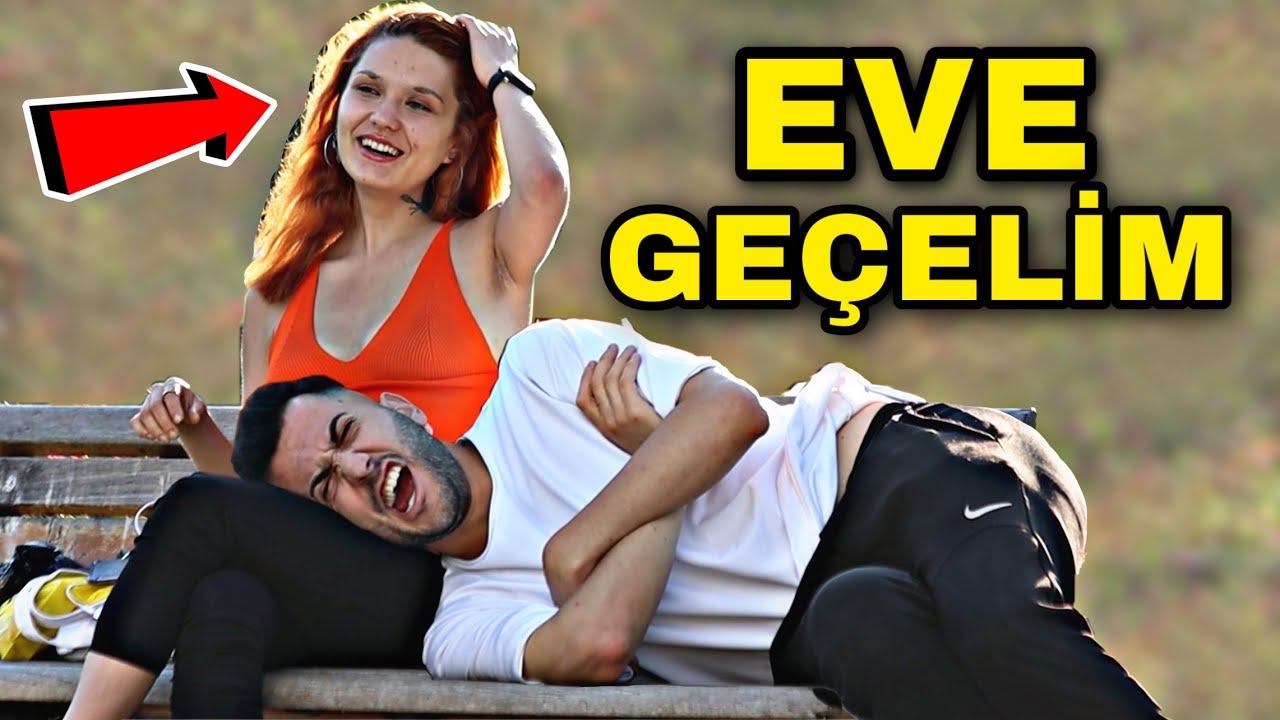 GÜZEL KIZLARI OMZUNDA VE DİZİNDE UYUMA ŞAKASI YAPARAK TAVLAMAK - KIZ ÖYLE BİŞEY DEDİ Kİ