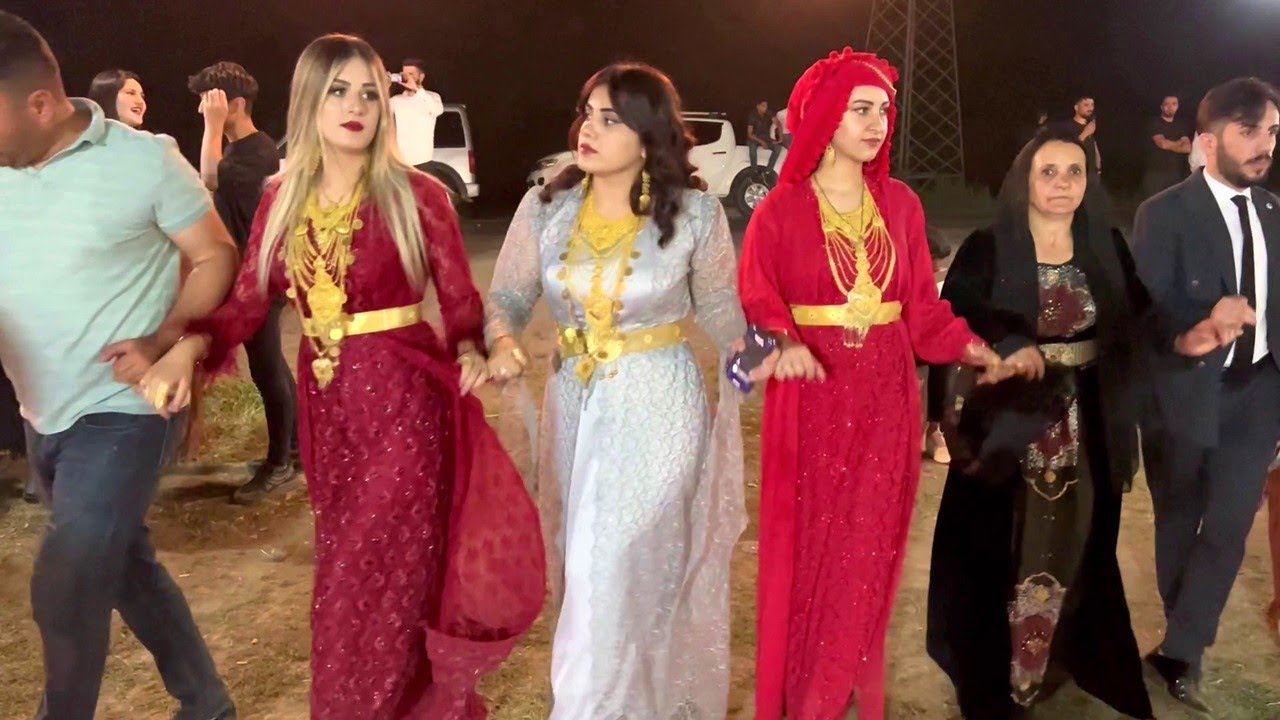 Hakkari Çanaklı Köyü Düğünü - İmat Rekani Kurdish Dance Music