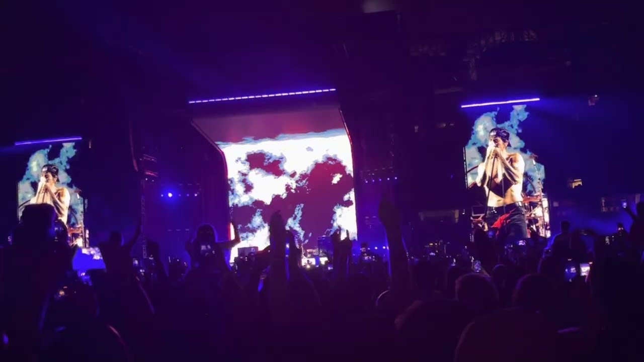 RED HOT CHILI PEPPERS - Under the bridge (Perth, Australia 2023)