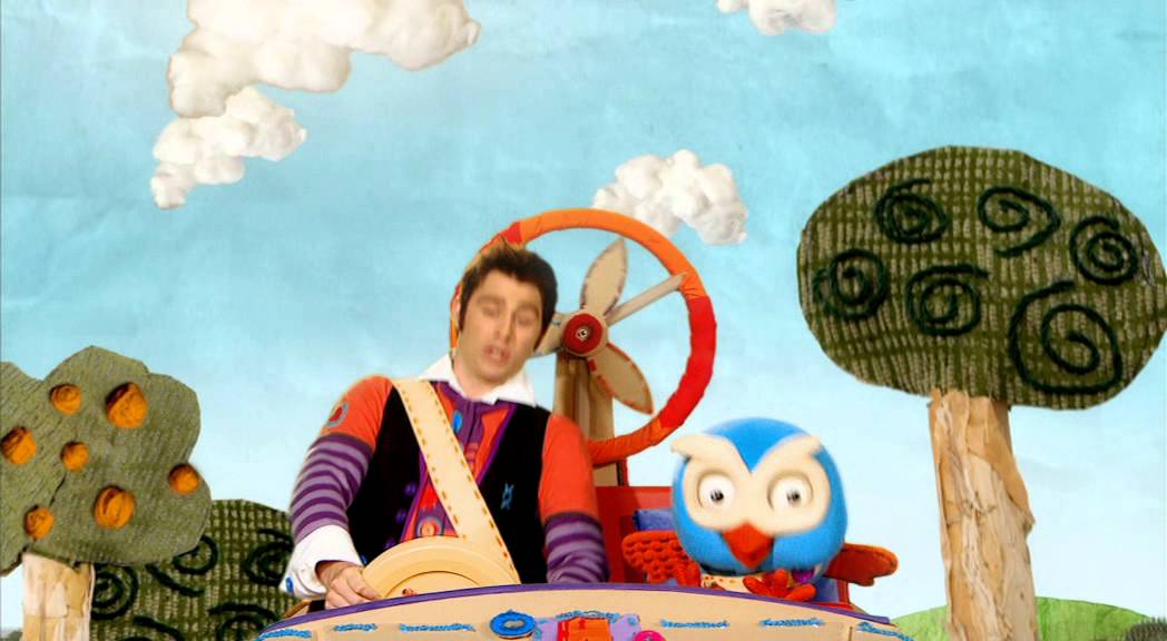 Giggle and Hoot - The Gigglemobile (Official Video)