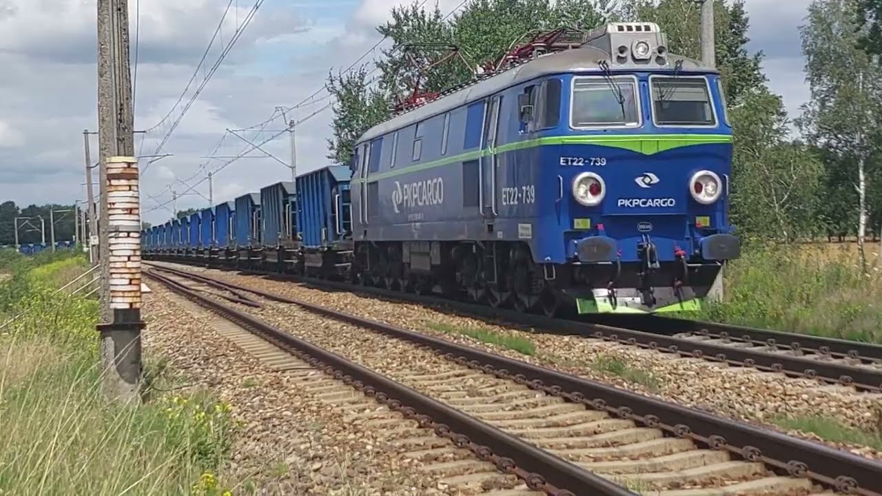 Pociągi na przecięciu szlaków w Lublińcu Gama Cargounit Class 66 FPL i nie tylko