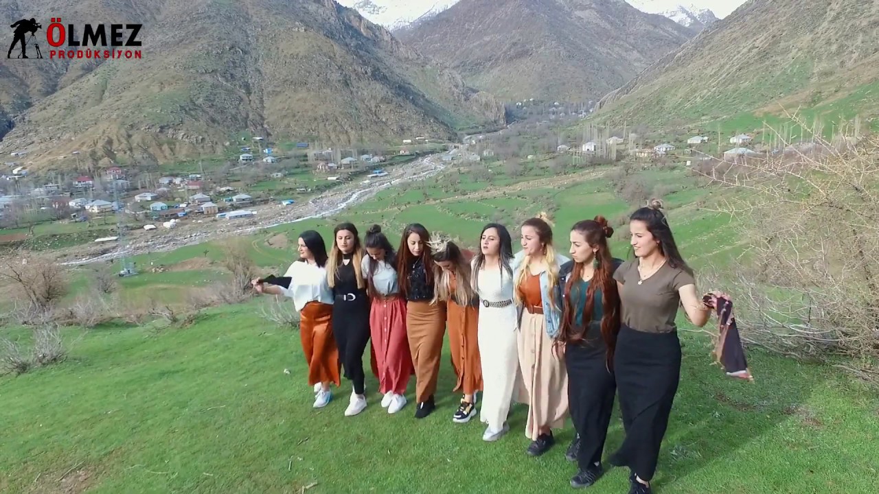 Andaç köyümüzün doğasıyla  havasıyla genç kızların  muhteşem halay performansı