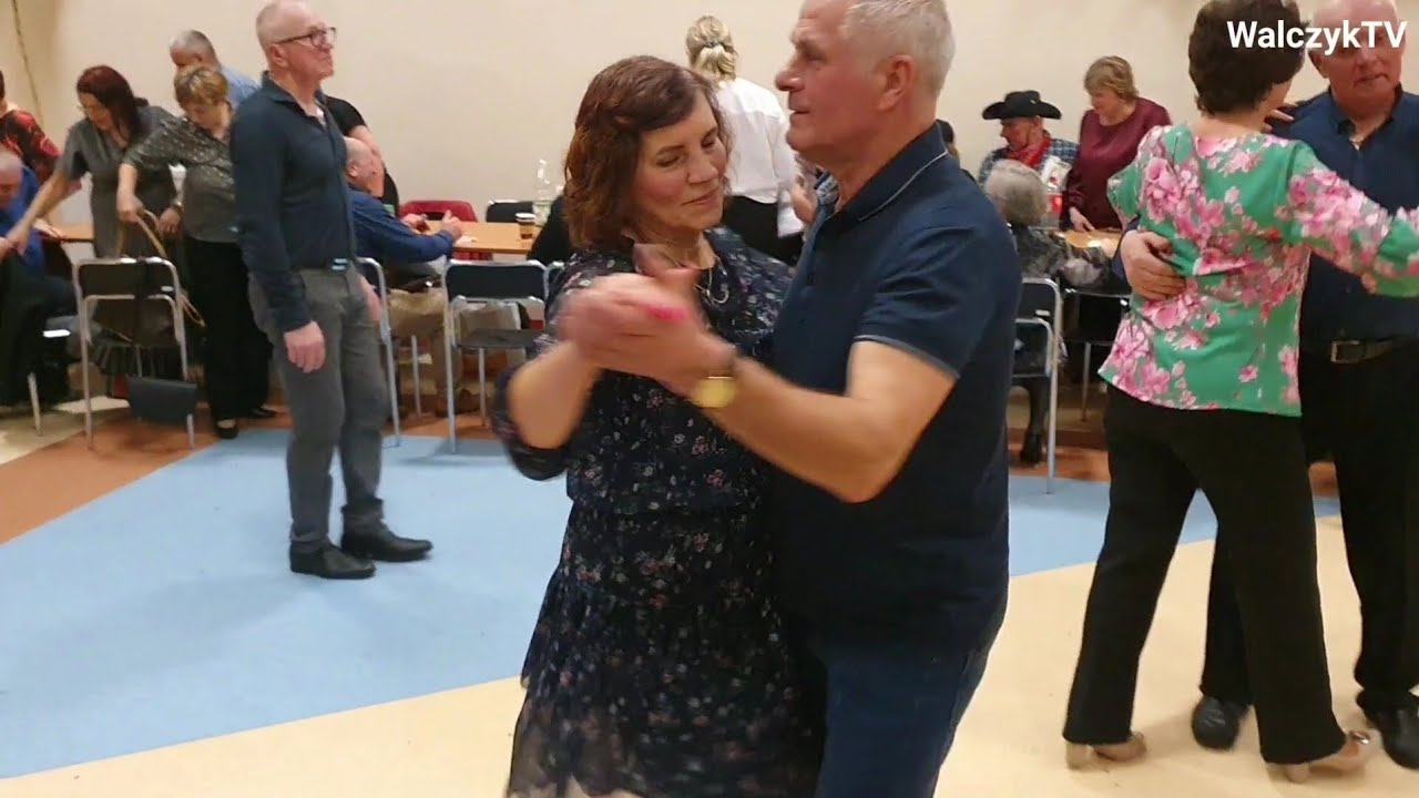 17 02 2026 TAKIM SENTYMENTALNYM UTWOREM Kapela Bursów kończy zabawę karnawałową w Pawłowie 