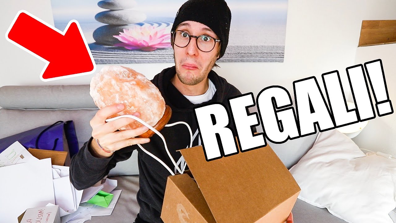 SPACCHETTO I REGALI ASSURDI CHE MI AVETE FATTO / Unboxing