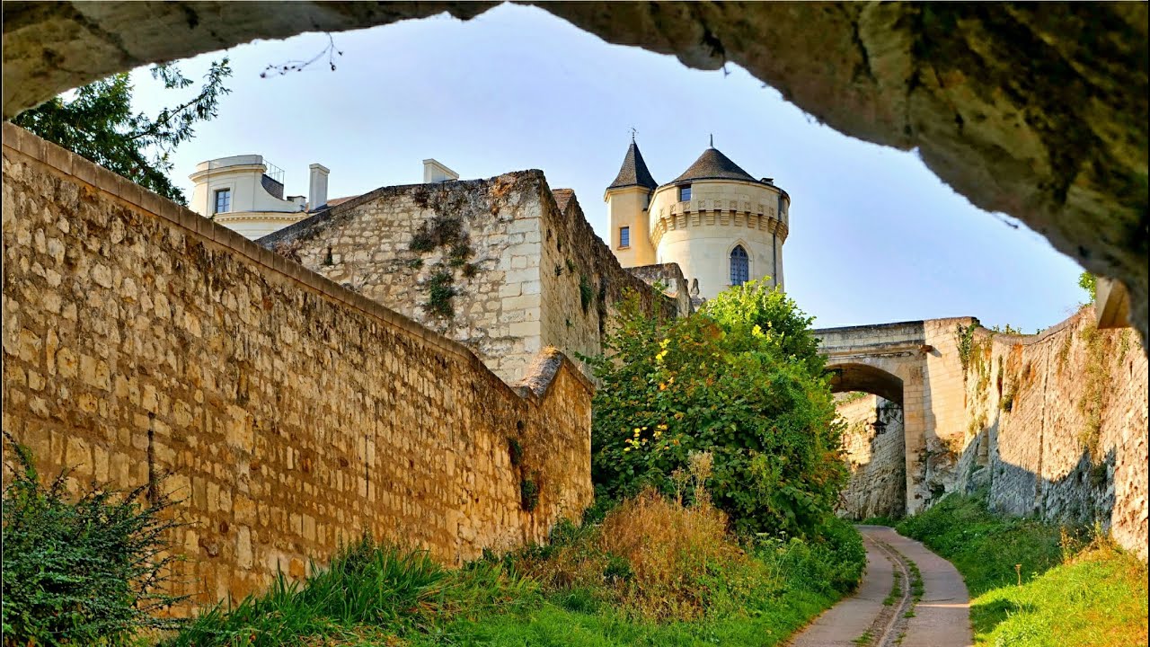 Candes, le village de Saint-Martin