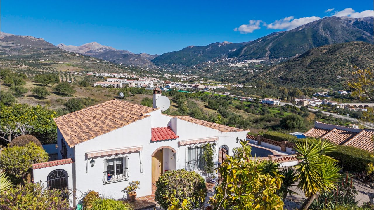 Casita Juanito,a  delightful single-level home in the peaceful Cortijo Romero area, Malaga, Spain