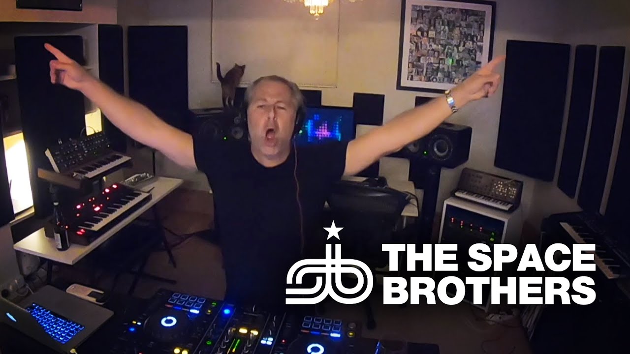 THE SPACE BROTHERS ▼ TRANSMISSION LIVE
