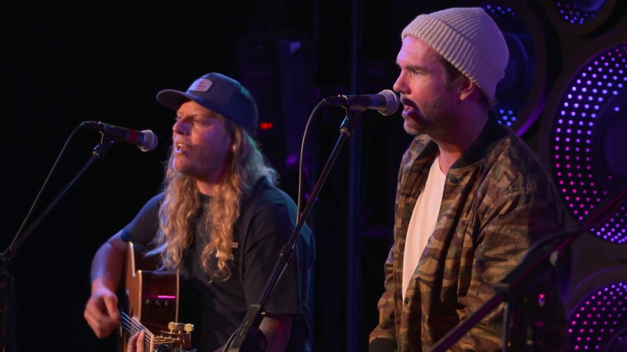 The Dirty Heads Perform 