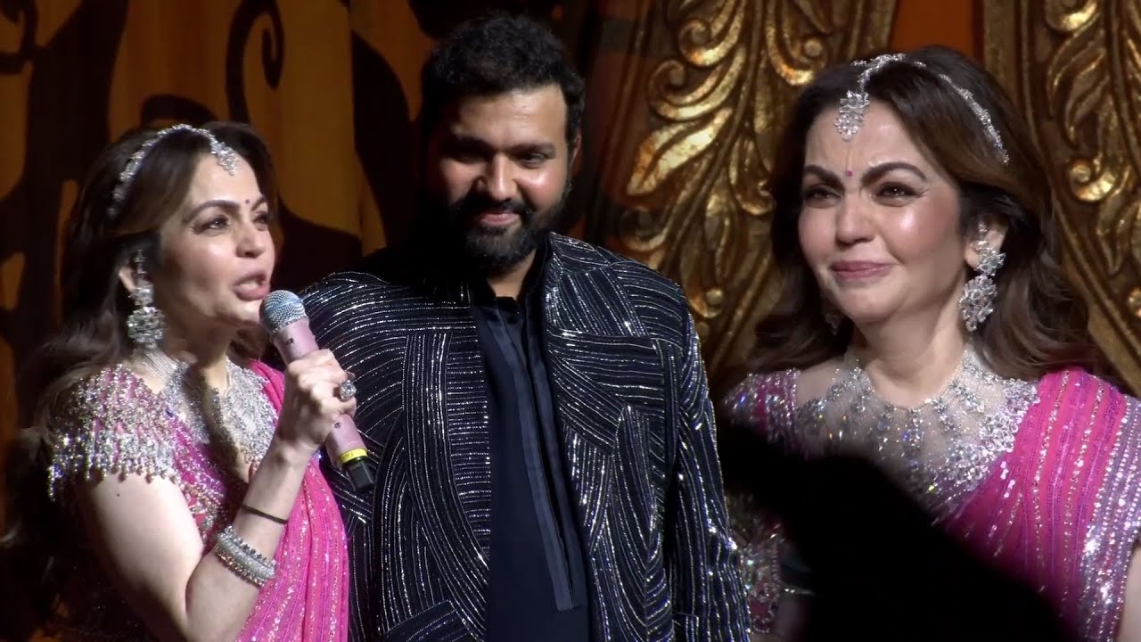 Nita Ambani Gets Emotional | Ambani Family Honours Team India at Anant & Radhika's Sangeet Ceremony