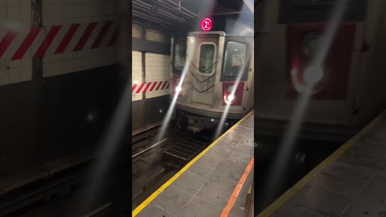 2 Train entering Wall Street Station 🚉 #shorts #nyc #train #mta #wallstreet
