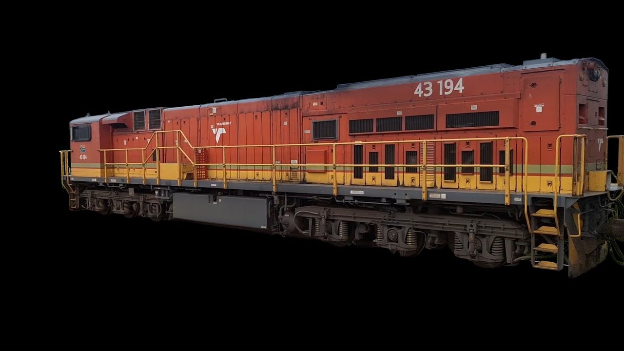 Faulty 43GE(C30ACI)Leading a Chrome Train 