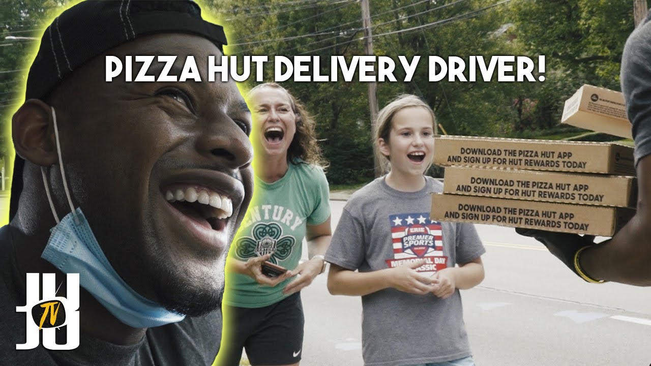 Джуджу Смит-Шустер становится водителем-доставщиком Pizza Hut на один день!! //Джуджу Смит-Шустер