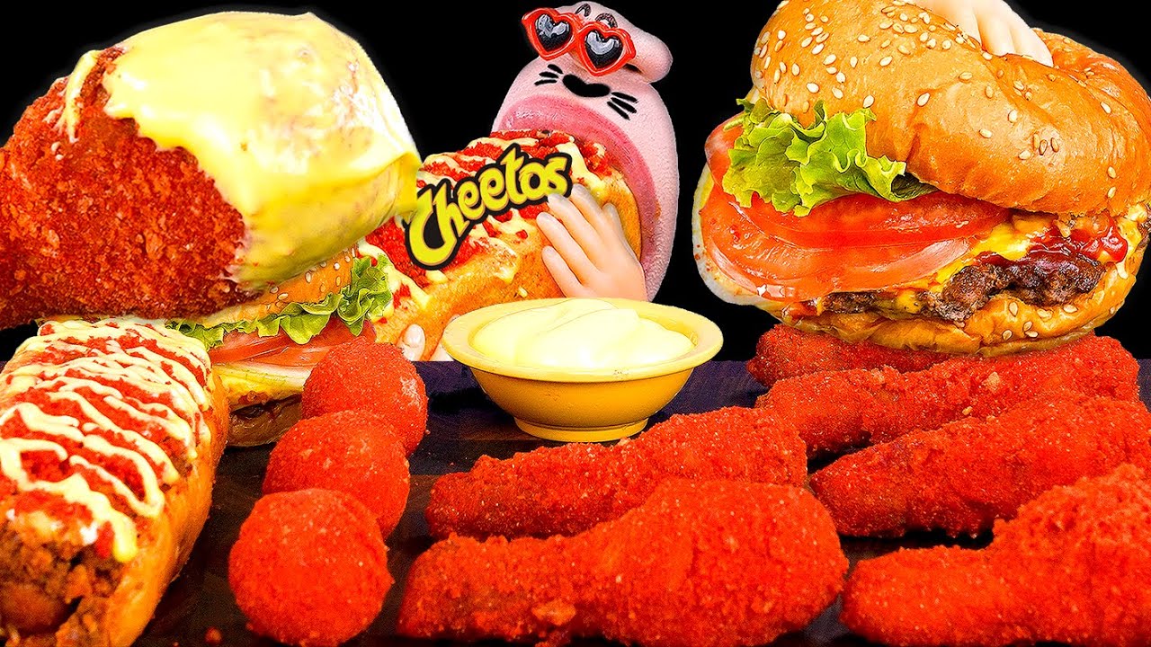Cheetos с курицей, хот-догами, сырными шариками и чизбургером! ASMR Mukbang Eating Show!