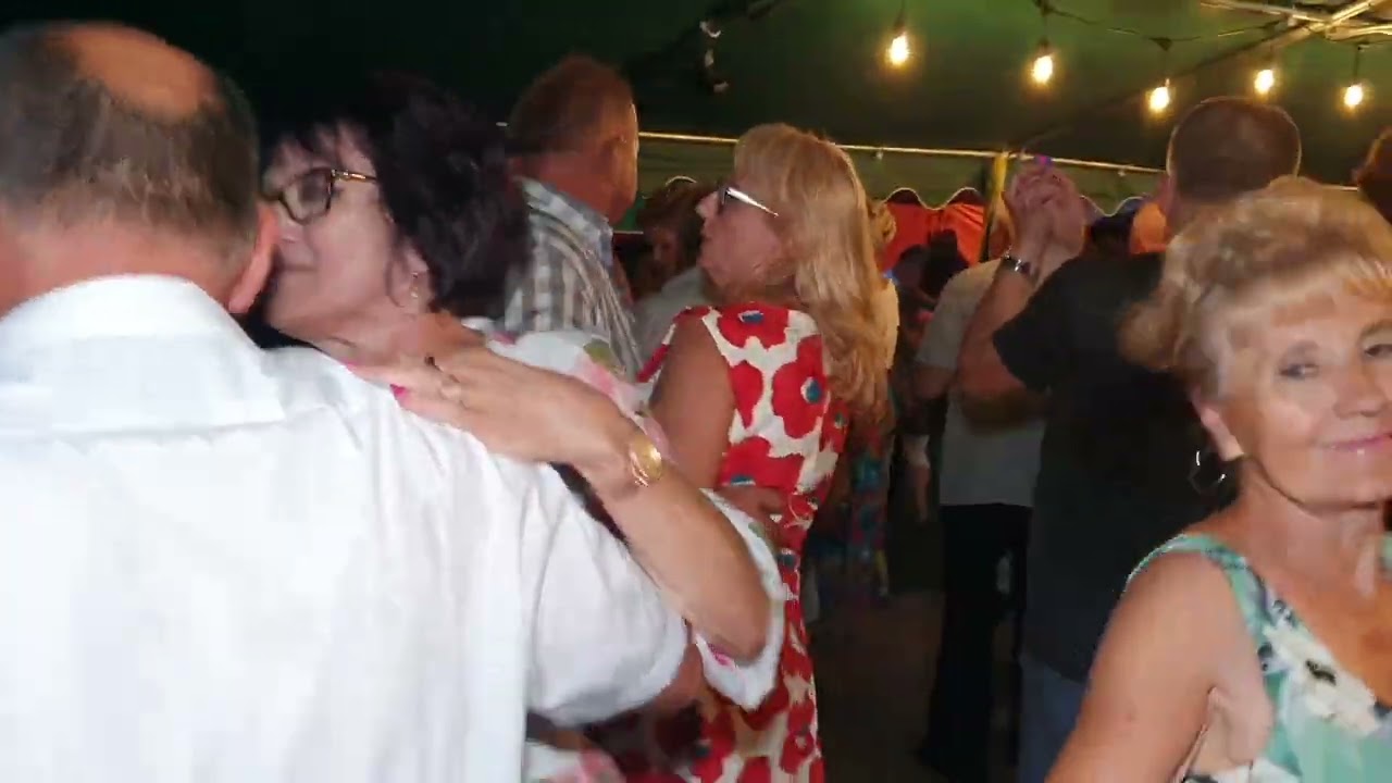 Potańcówka pod gwiazdami nad zalewem w Zwoleniu a na dechach właściciel Domu Weselnego Bursztyn