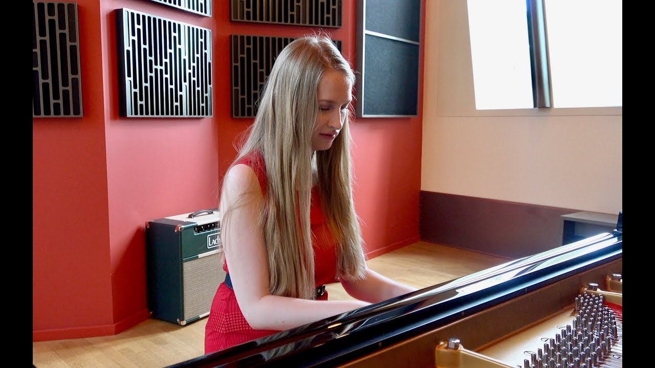 Kristina Miller plays Bizet-Horowitz Carmen Variations