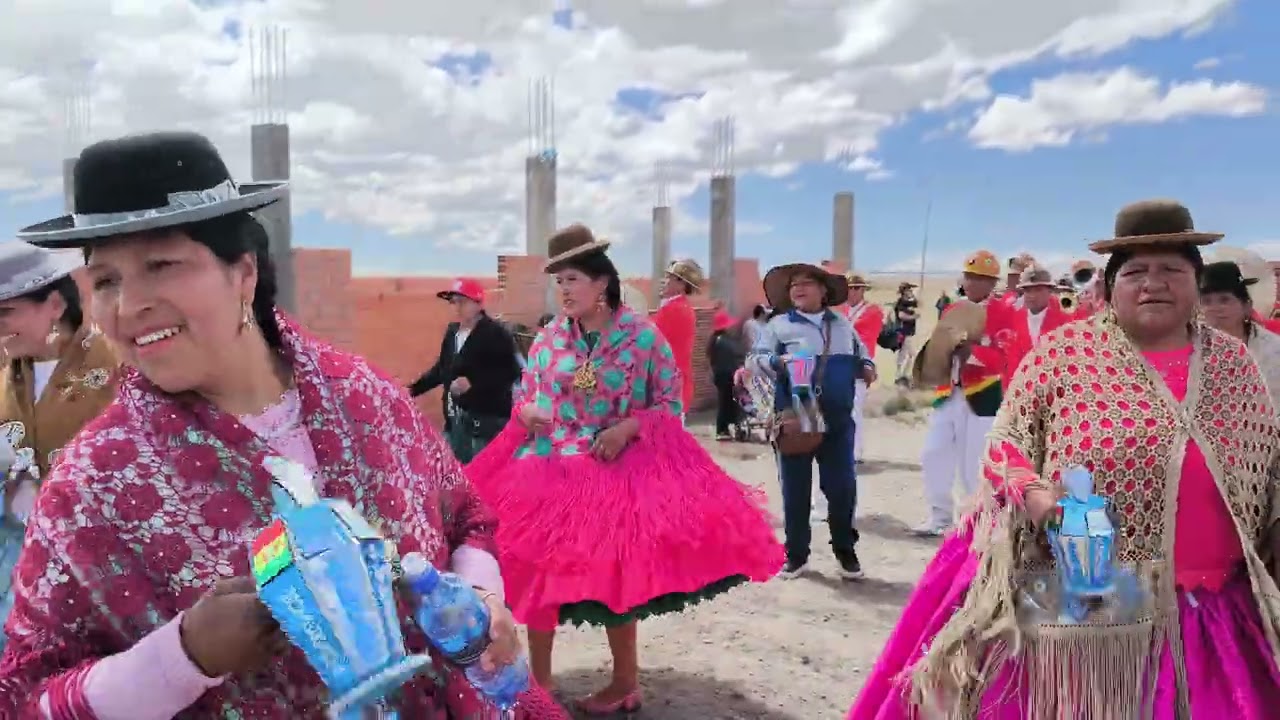 Santiago de machaca 2025 Recibimiento de la Banda Morenada Internacional