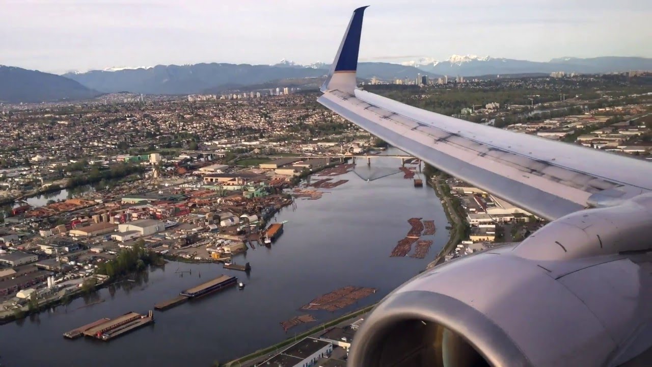 United Airlines Boeing 737-824 [N37287] Approach & Landing in Vancouver (YVR)