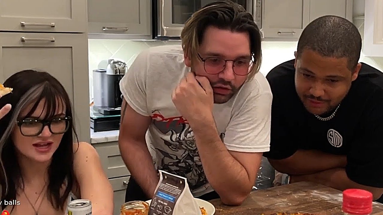 Pizza Friday w/ @nmplol & @PeachJars (Just Chatting) - [07/28/2023] | Cyr VODs