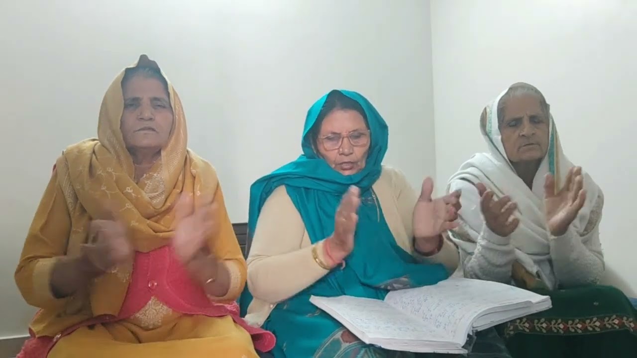 चुन्दड़ी रंगा दे री माता री मेरी चुन्दड़ी रंगा दे री हेरी चुन्दड़ी के बीचों बीच नाम खाटु ‌ श्याम  ।।