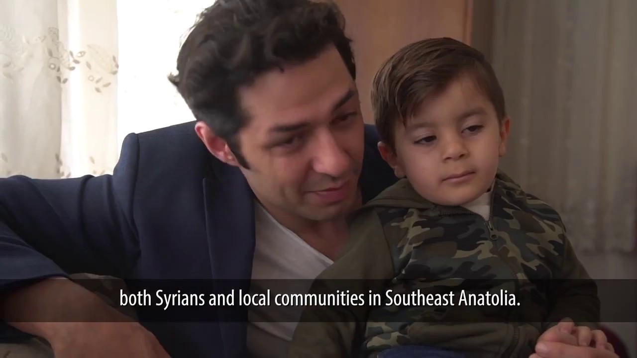 UNDP Turkey Goodwill Ambassador Mert Fırat meets with Syrian and local women in Sanliurfa