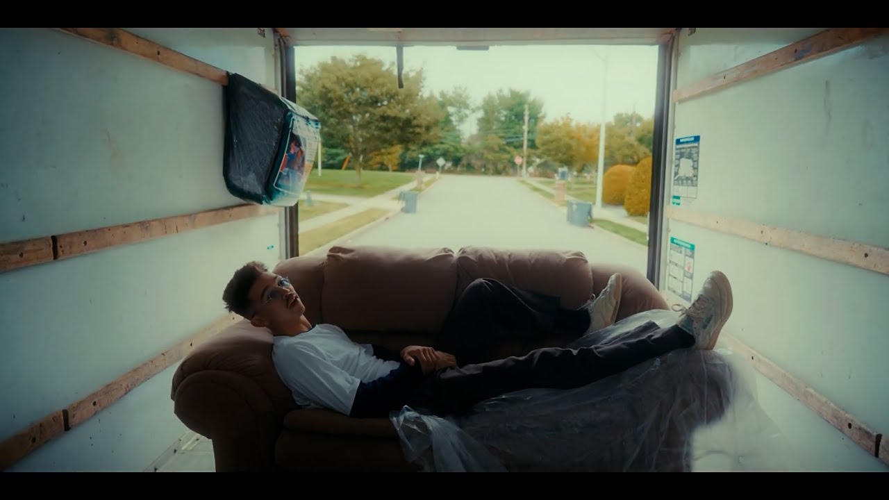 Phoneboy - Moving Out [OFFICIAL MUSIC VIDEO]