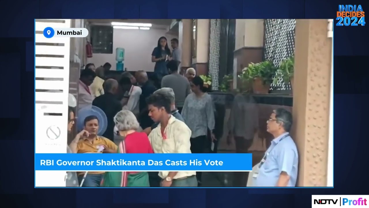 RBI Governor Saktikanta Das Casts Vote | NDTV Profit