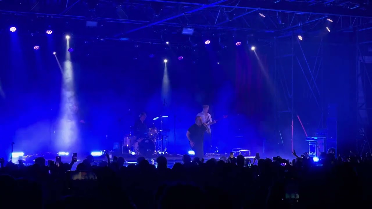 Future Islands - Long Flight en vivo GDL Guanamor 16/03/2024
