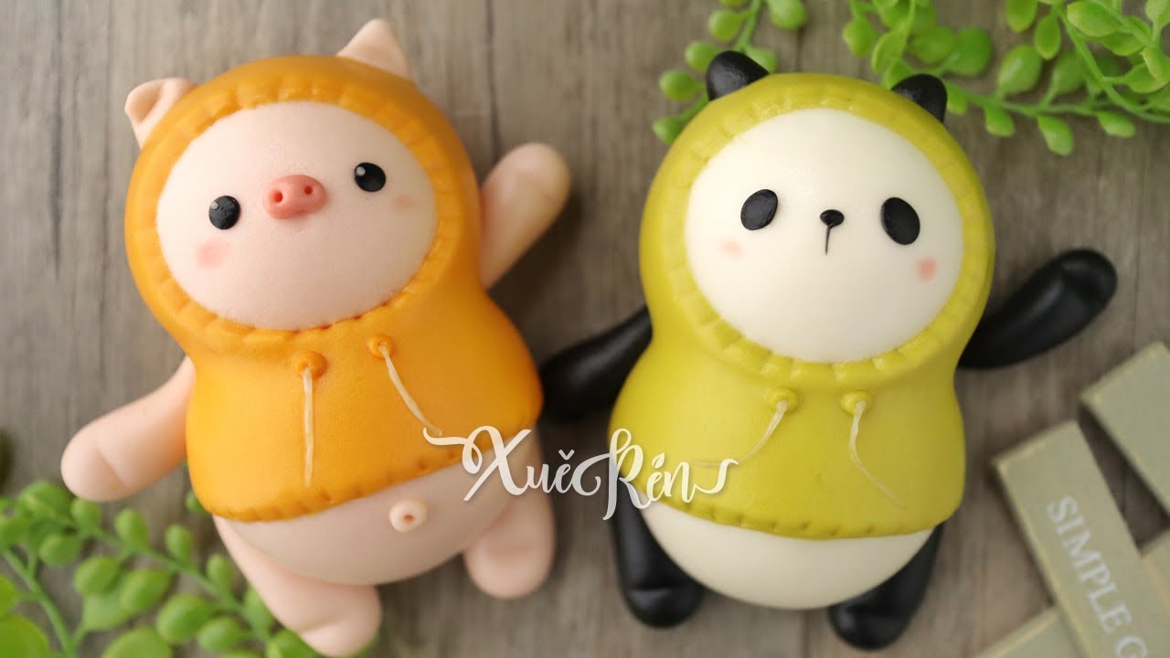 Panda and Piggy in Hoody Steamed Bun | 熊猫与小猪造型馒头｜(CC | 中英字幕)
