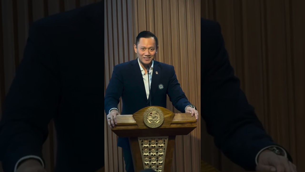 Menghadiri Penggelaran Calon Wisudawan Sekolah Pascasarjana Universitas Airlangga, Surabaya