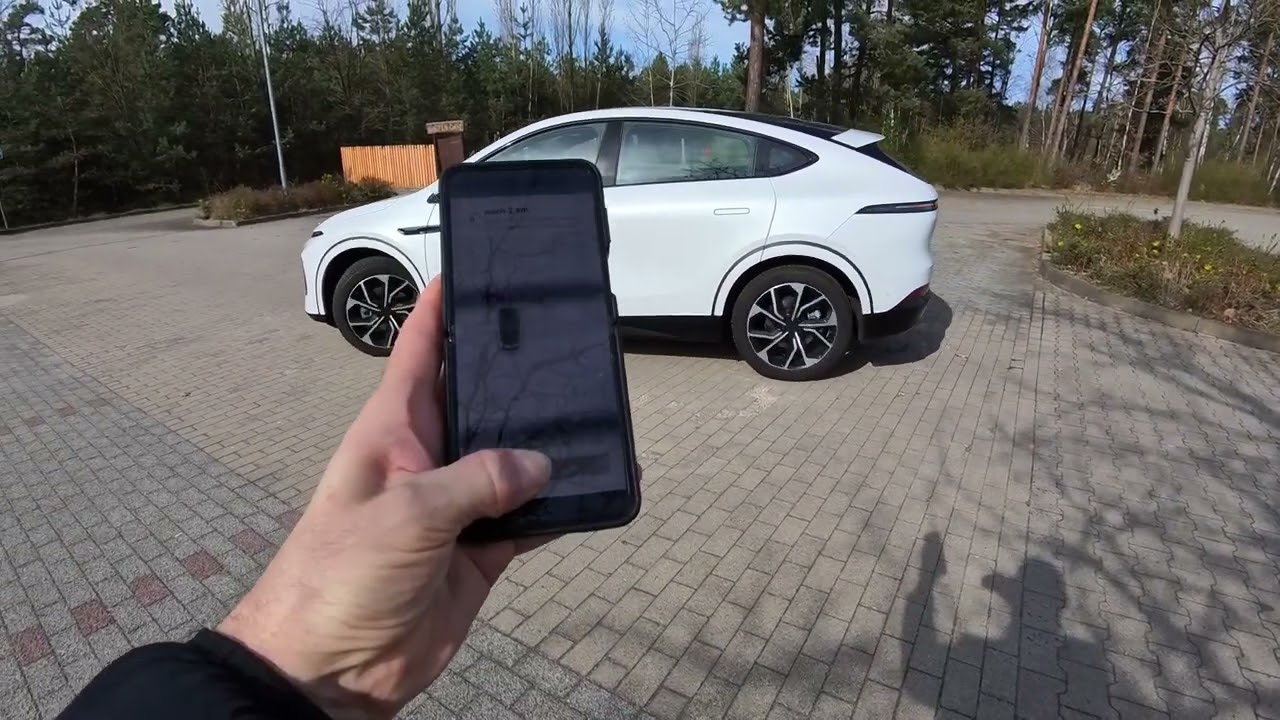 Xpeng G6 automatisches Parken mit Handy