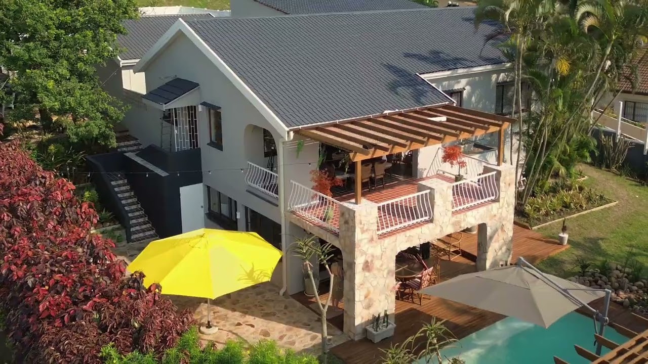 THE MOST GORGEOUS HOLIDAY HOME IN SALT ROCK, BALLITO - FOR SALE!