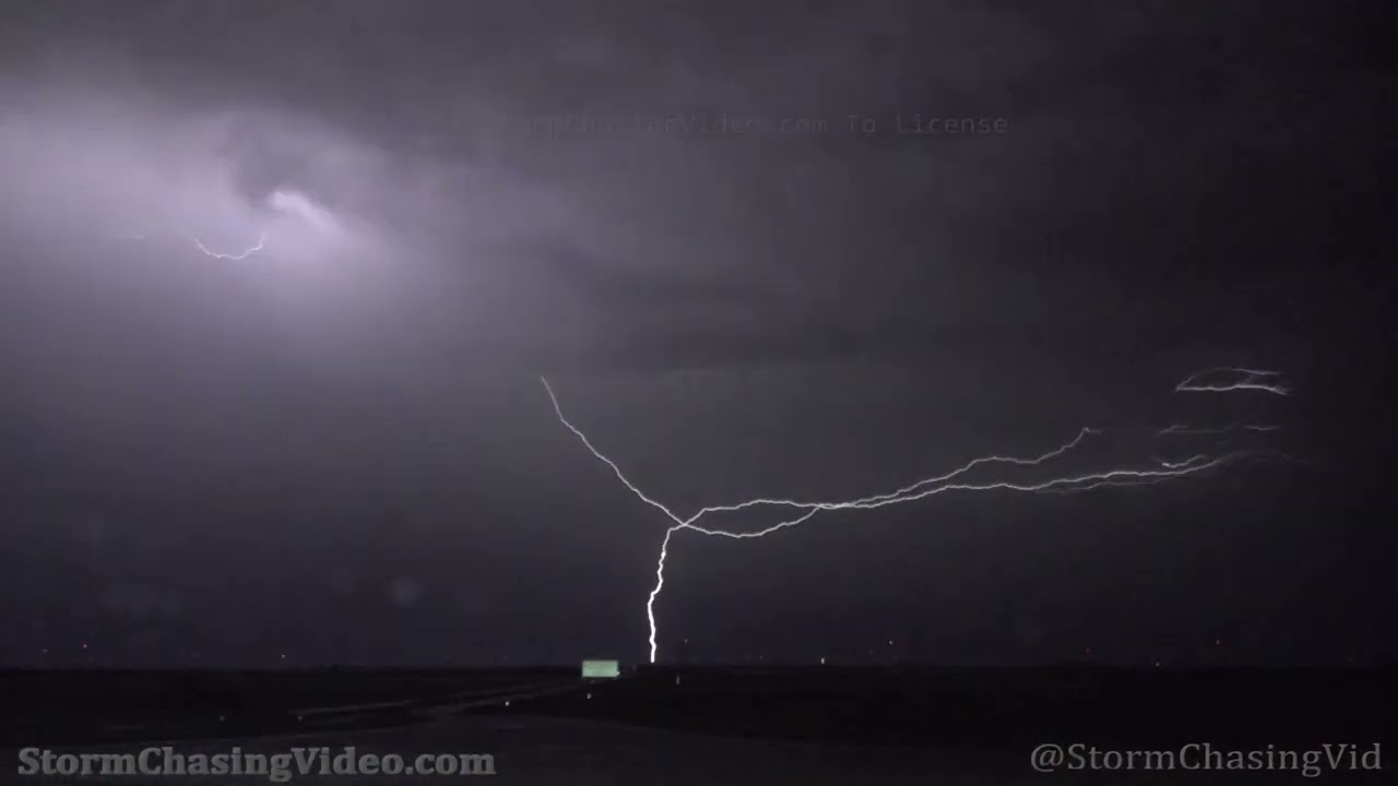 Epic Upward Lightning Bolts, Wilson, KS - 5/17/2022
