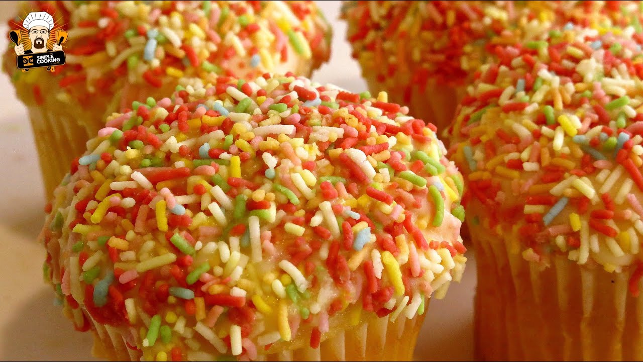 CHOCOLATE CENTRE RAINBOW CUPCAKES