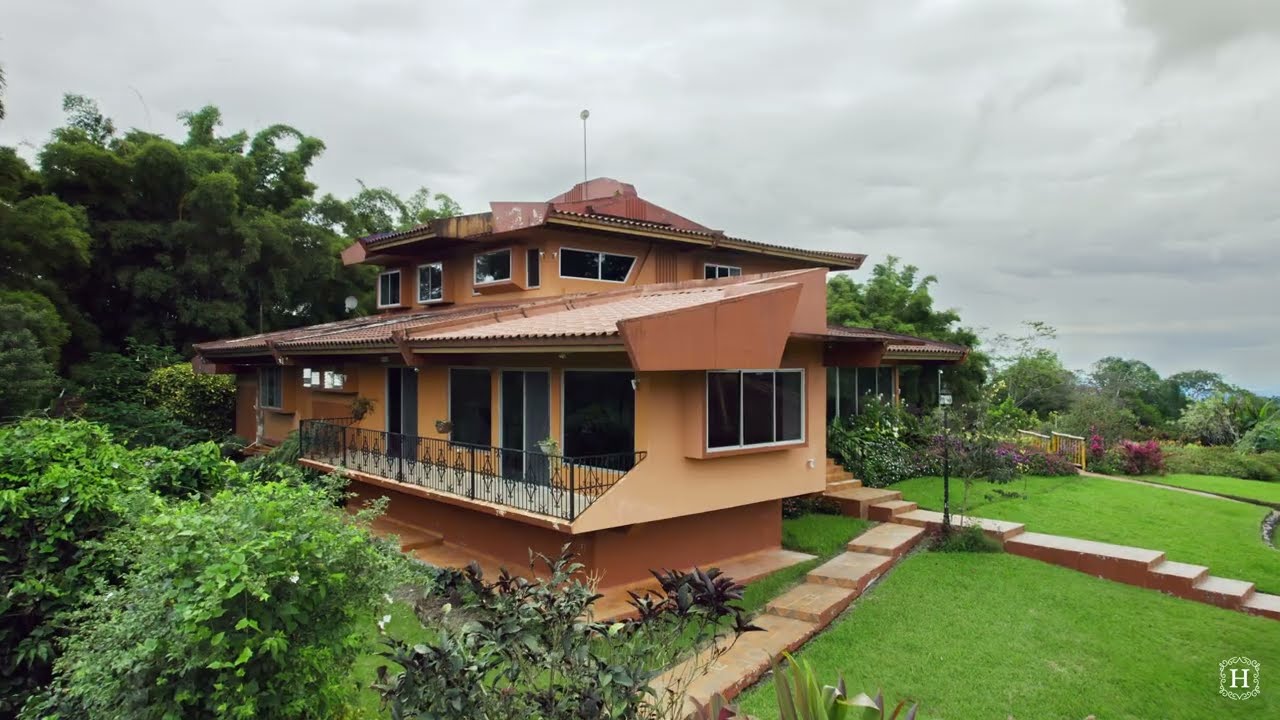Luxury Estate near Boquete Panama | House Hunters Panama | B25112025