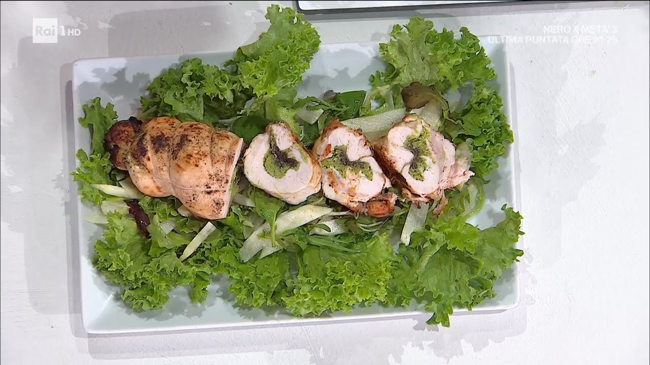 Rollè di tacchino con cipolle caramellate e insalatina - È sempre mezzogiorno 09/05/2022