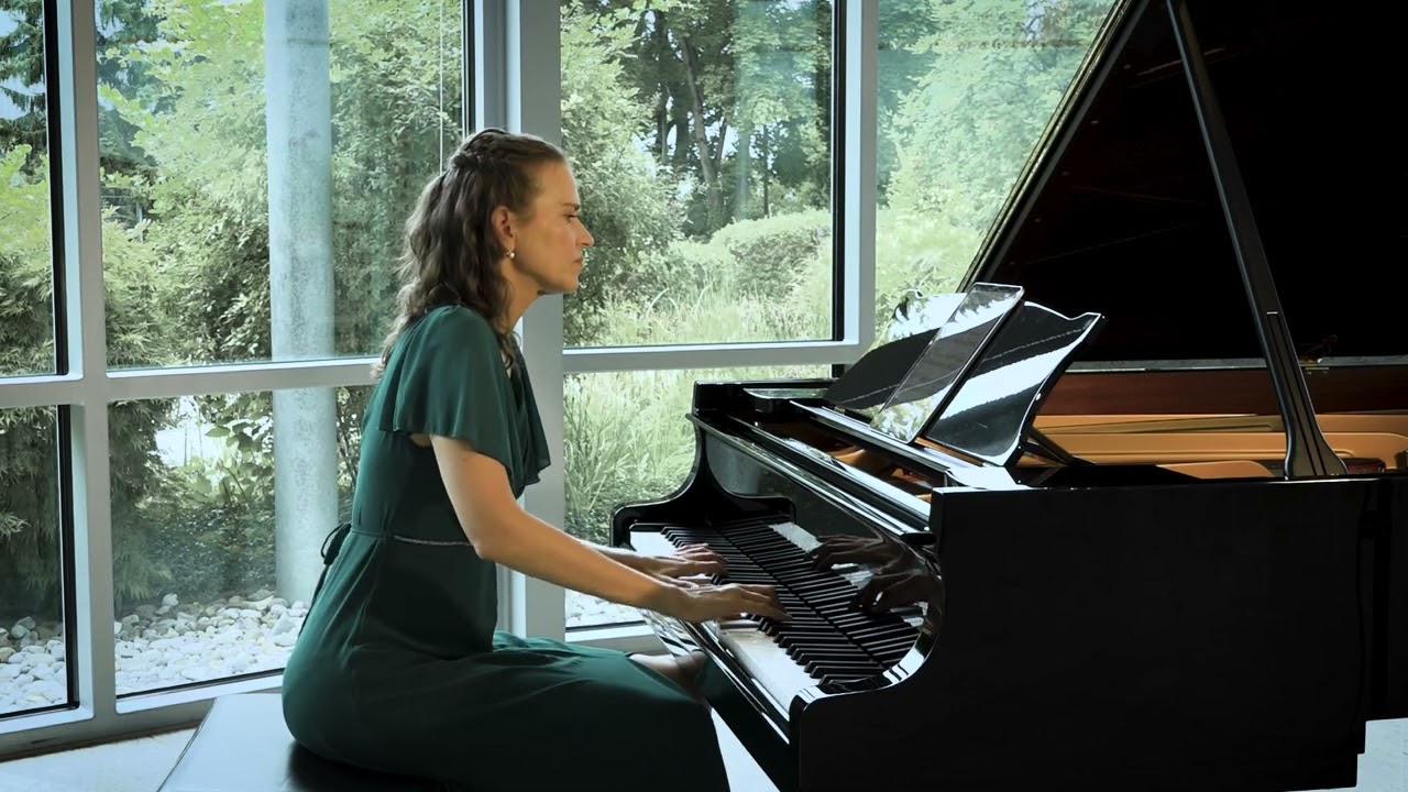 Anna Heller plays Romanze by A. Douglas Biggs