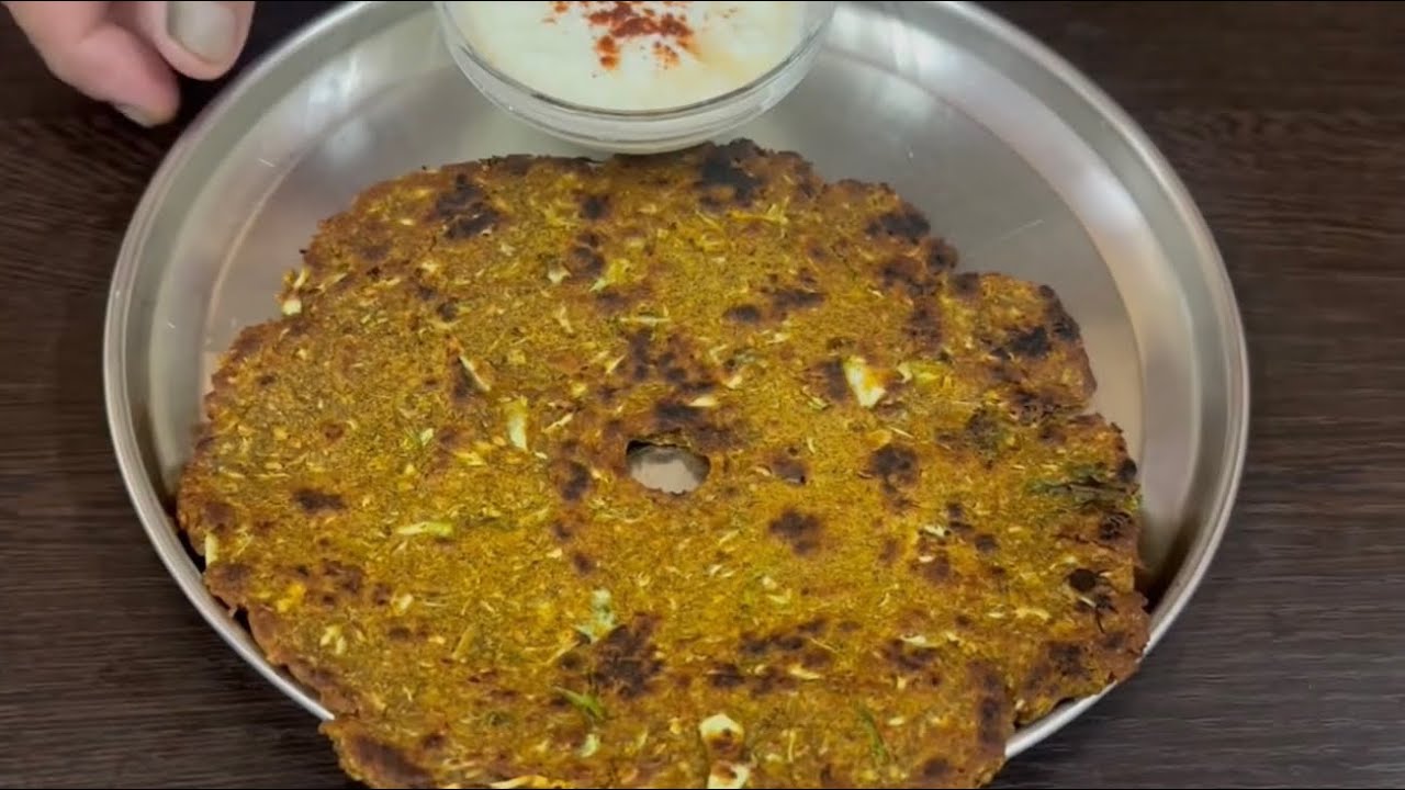 How to make Thalipeeth | मराठी थालीपीठ रेसिपी | Easy Breakfast Recipe | The Hearty Balance 