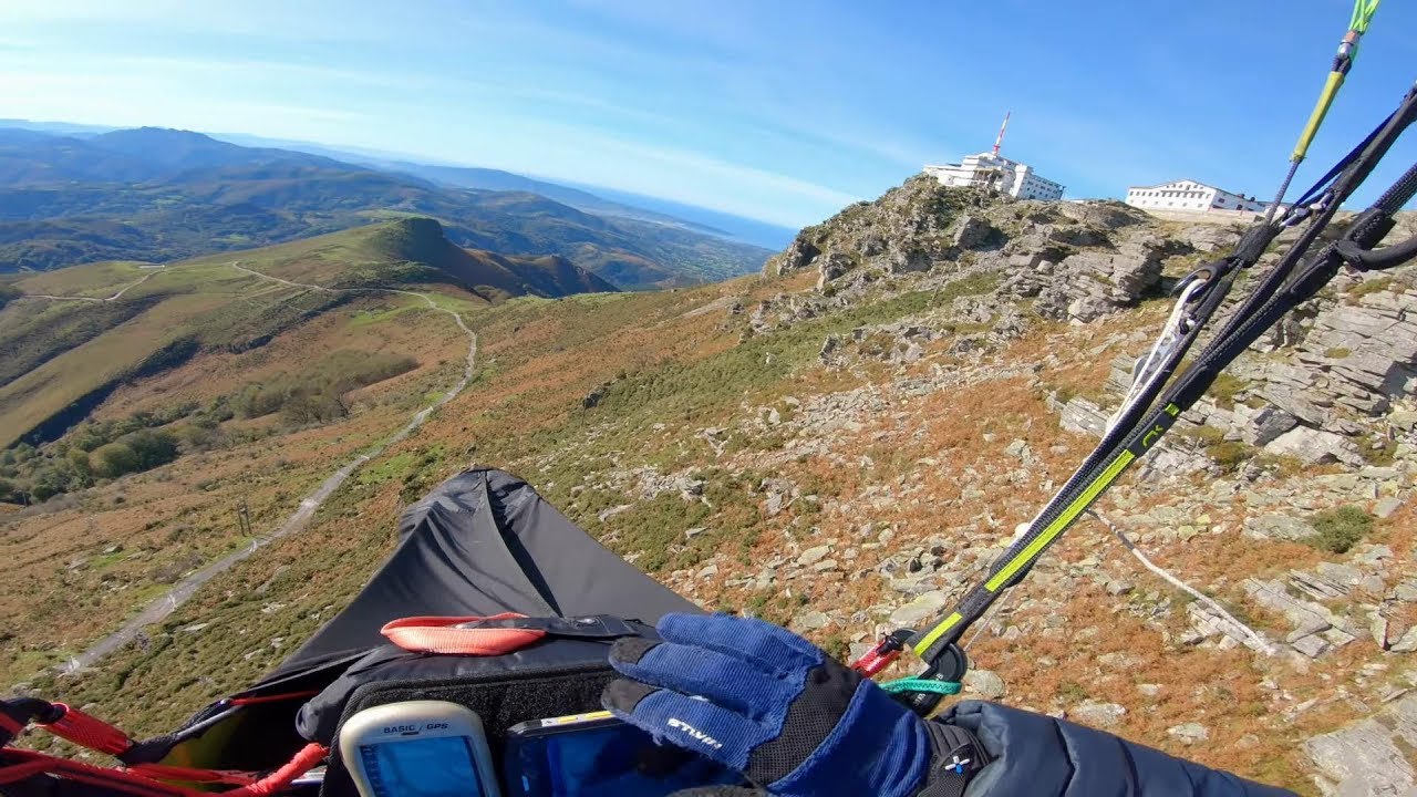 Larrun - Bera. Bortziriak. Parapente. Basque Country