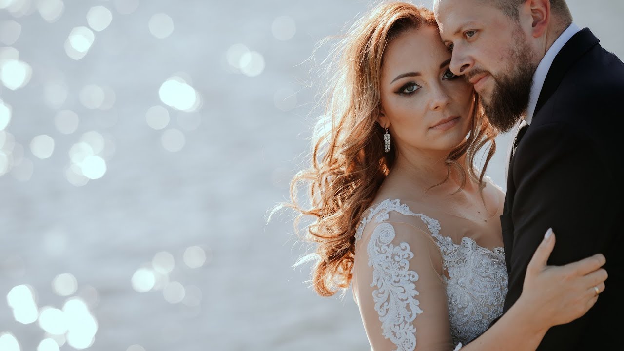 Eliza i Adam skr&oacute;t