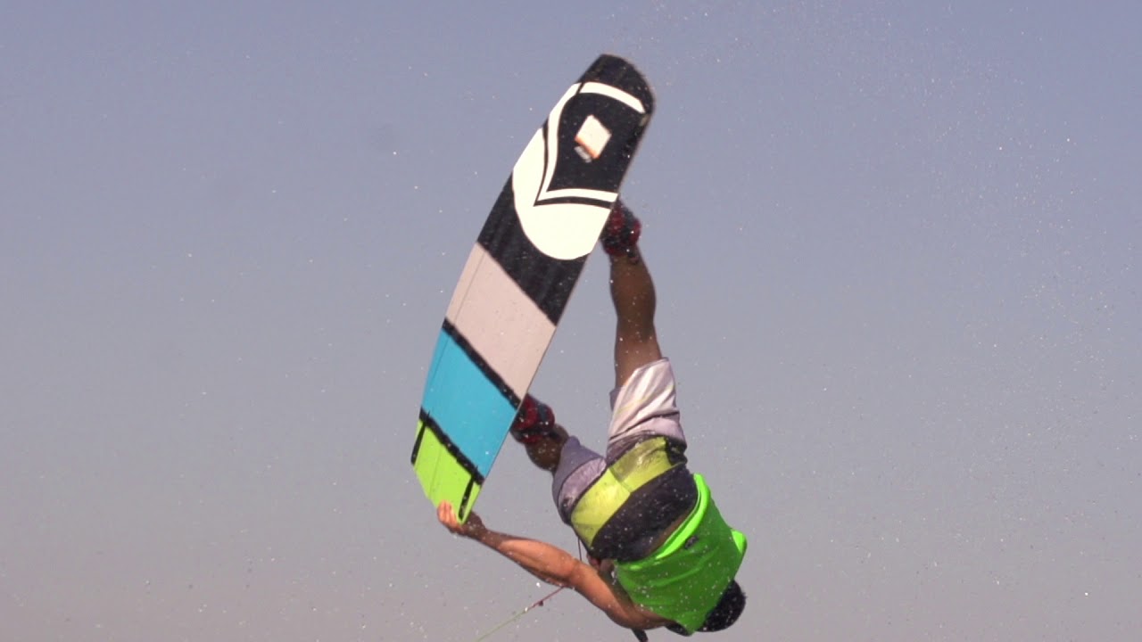 Wakeboard Axis Boats