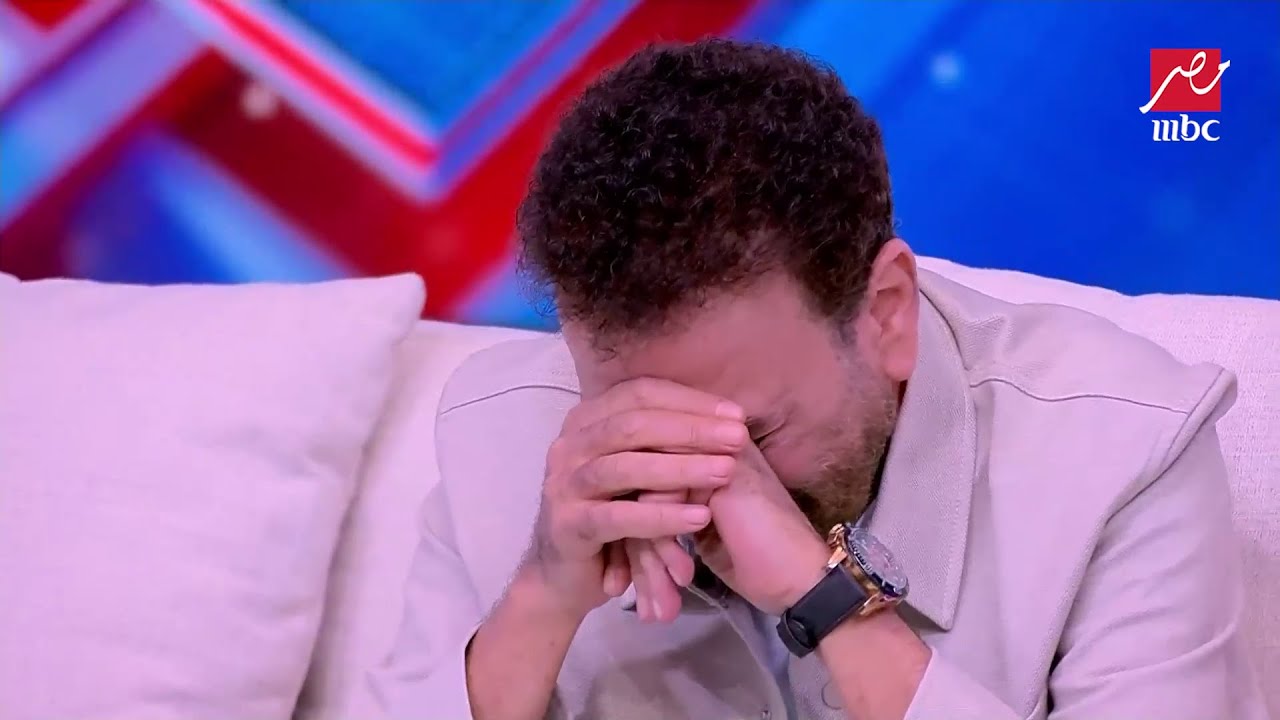 أطربنا وأبكانا.. انهيار خالد عجاج بعد غناء (الست دي أمي)