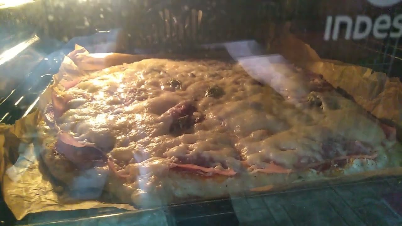 Homemade pizza without yeast ... :)