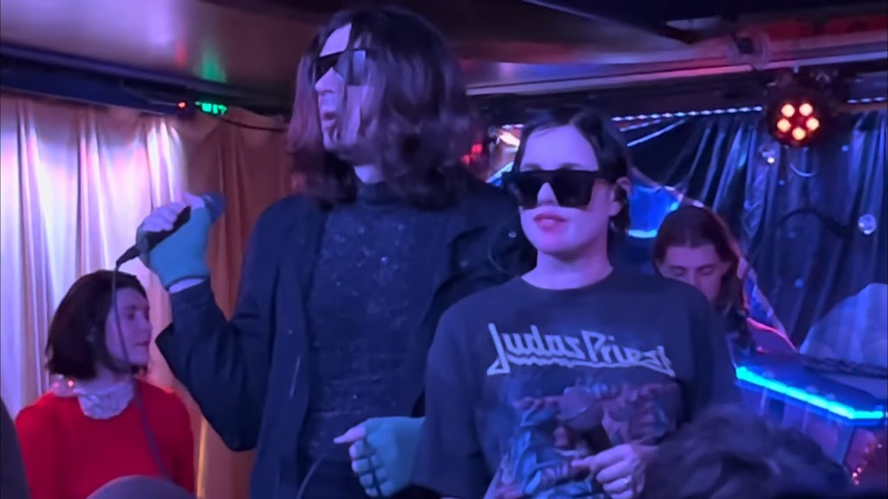 Princess Chelsea - Cigarette Duet (live in Seattle featuring Jonathan Bree) 1st show ever in America