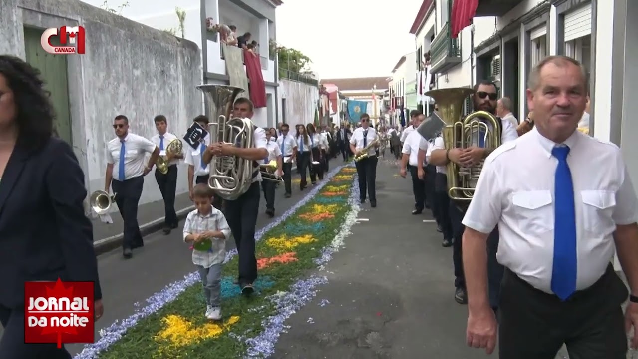 Festas em São Miguel - Matriz da Ribeira Grande honra Sagrado Coração de Jesus