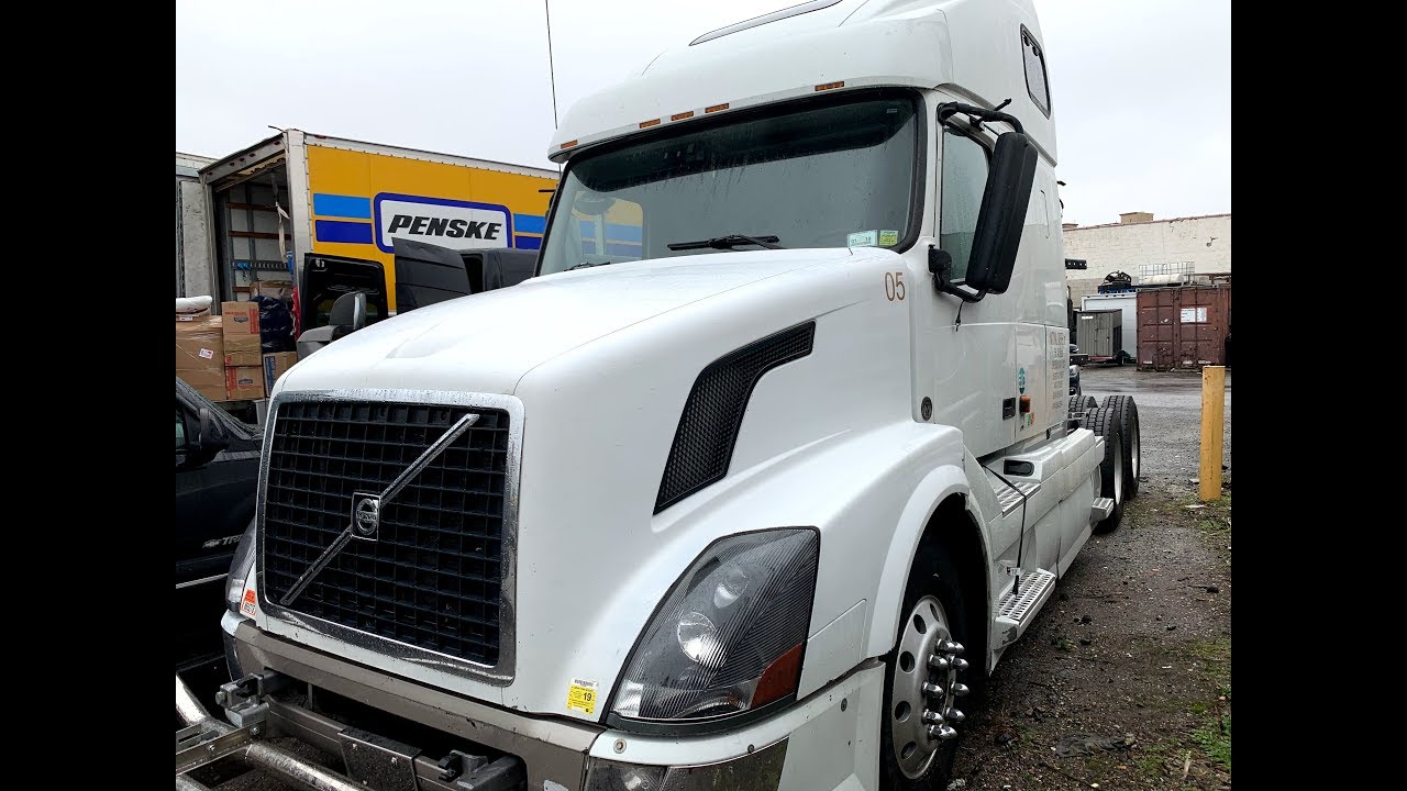 2006 Volvo VNL 670 with D12 in New York. Does not start. non runner by NCL Truck Sales