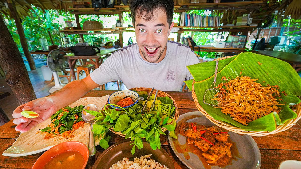 Thai Food in LEAST VISITED Town in Thailand 🇹🇭 UNSEEN Fishing in Phatthalung!