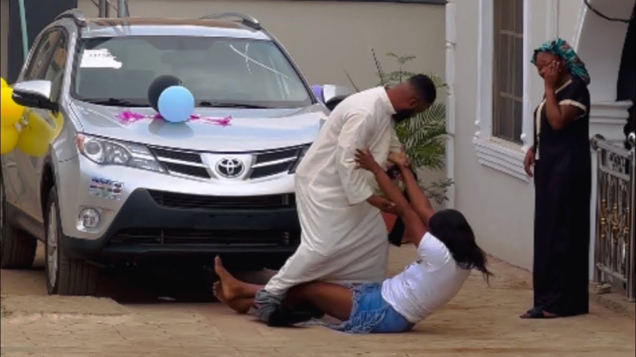 Я удивил свою девушку, подарив ей машину и 1 000 000 долларов.