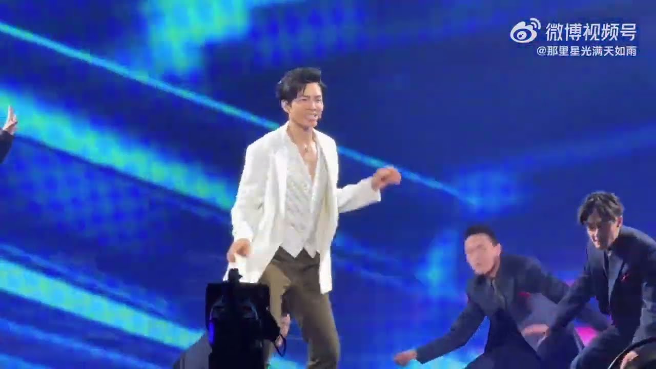 開場 VCR + Opening Dances + Old School Wallace Chung O Concert Tour Shanghai 鍾漢良O巡迴演唱會上海站 #鍾漢良#wallace